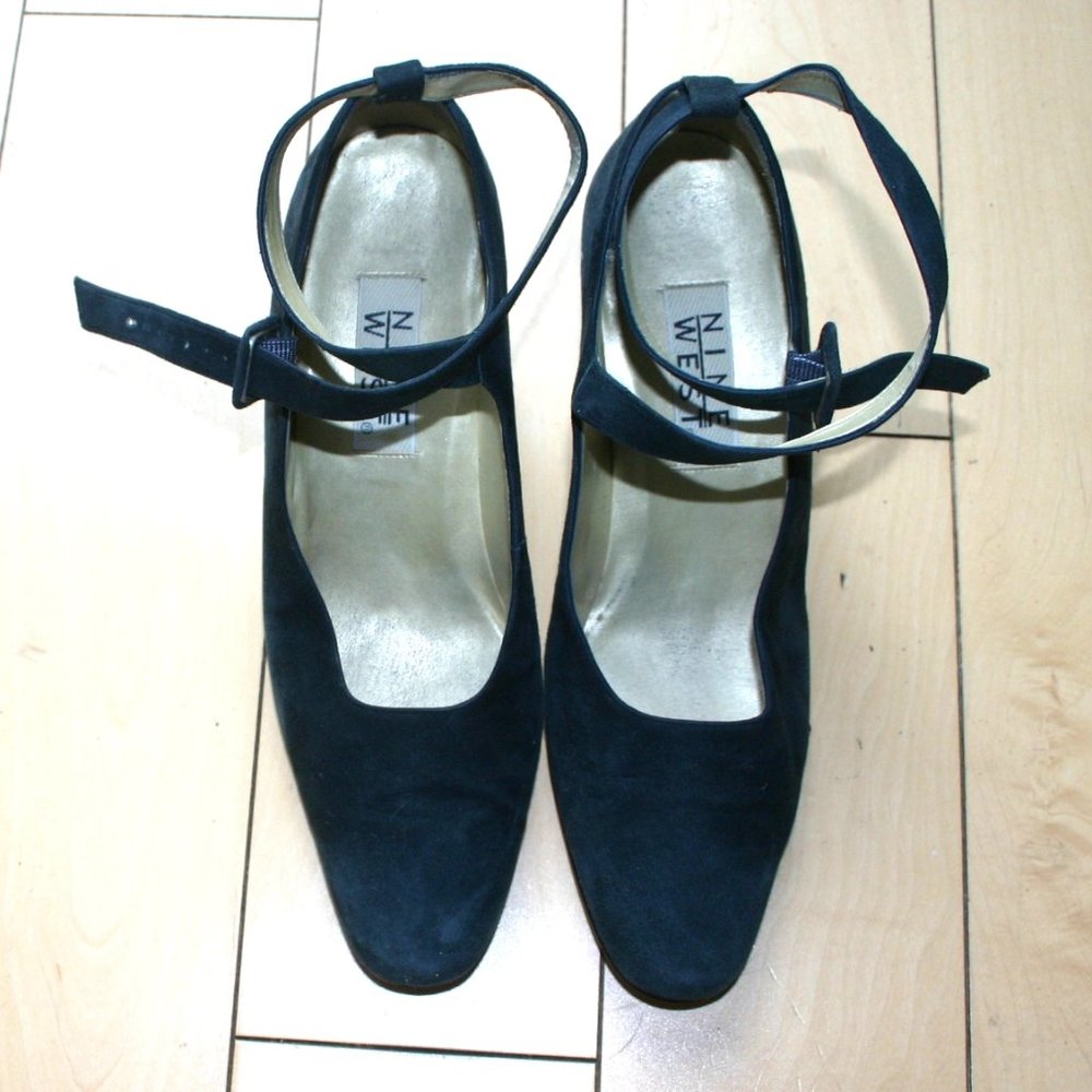NINE WEST Dark Blue Suede 8B Ankle Strap All Leather Upper Tapered Block Heel